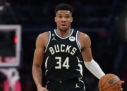 开云体育官网-雄鹿主场大胜76人，字母哥22+10领军