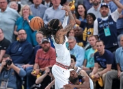 开云平台-灰熊客场逆转热火，莫兰特砍下30分