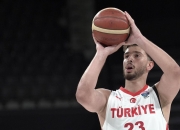 开云体育官网-土耳其篮球超级联赛组员争夺白热化