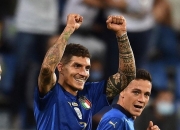 开云体育入口-关于足球联赛争夺白热化，各队势均力敌的信息