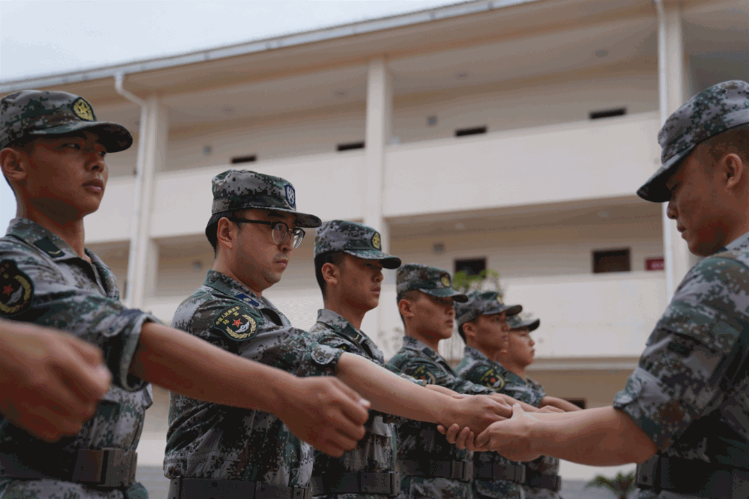 包含绿军队大比分胜出,掀起季后赛预热狂潮,豪取连胜的词条 包含绿军队大比分胜出,掀起季后赛预热狂潮,豪取连胜的词条