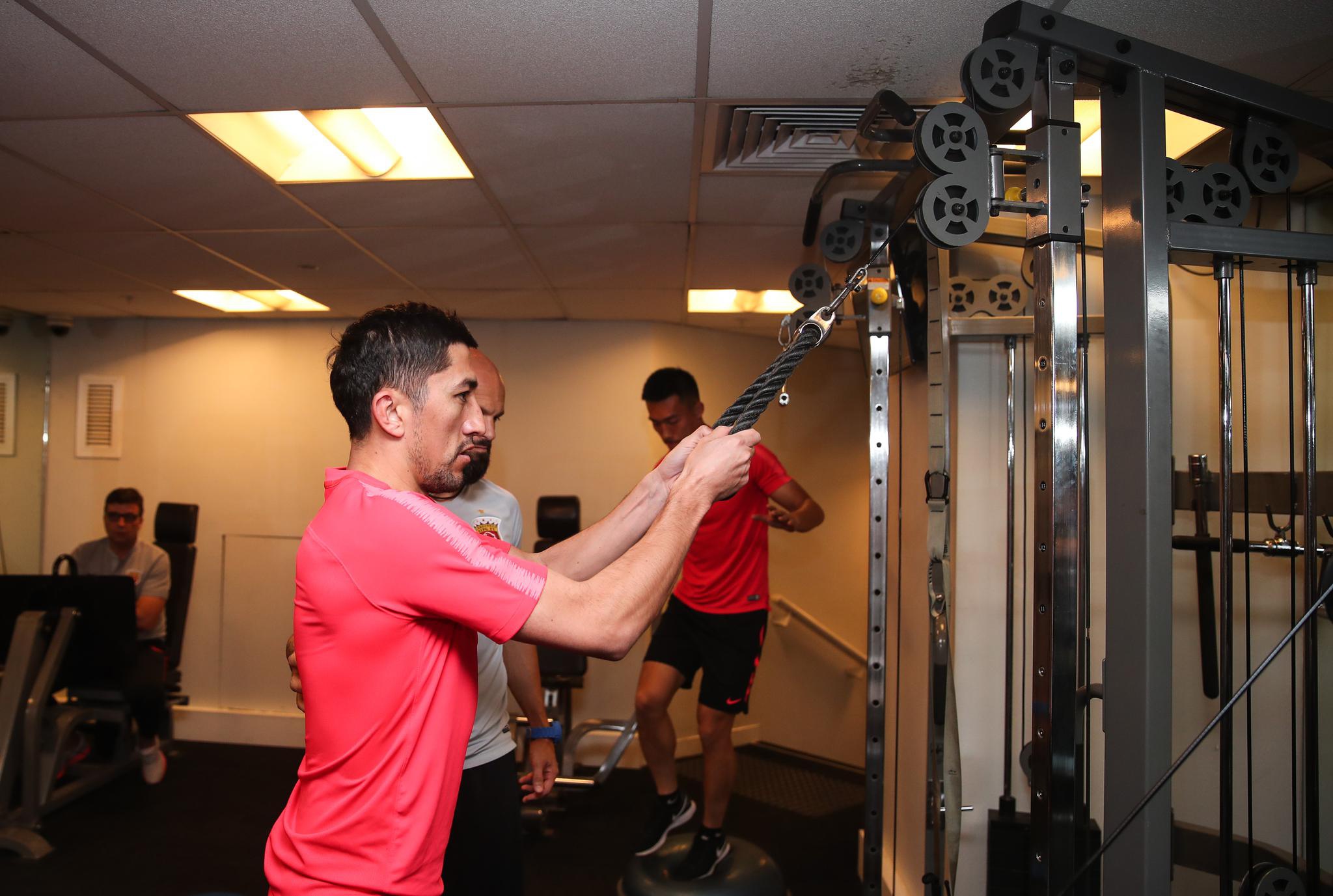 上港球员集训备战,为即将到来的比赛做最好的准备!的简单介绍 上港球员集训备战,为即将到来的比赛做最好的准备!的简单介绍