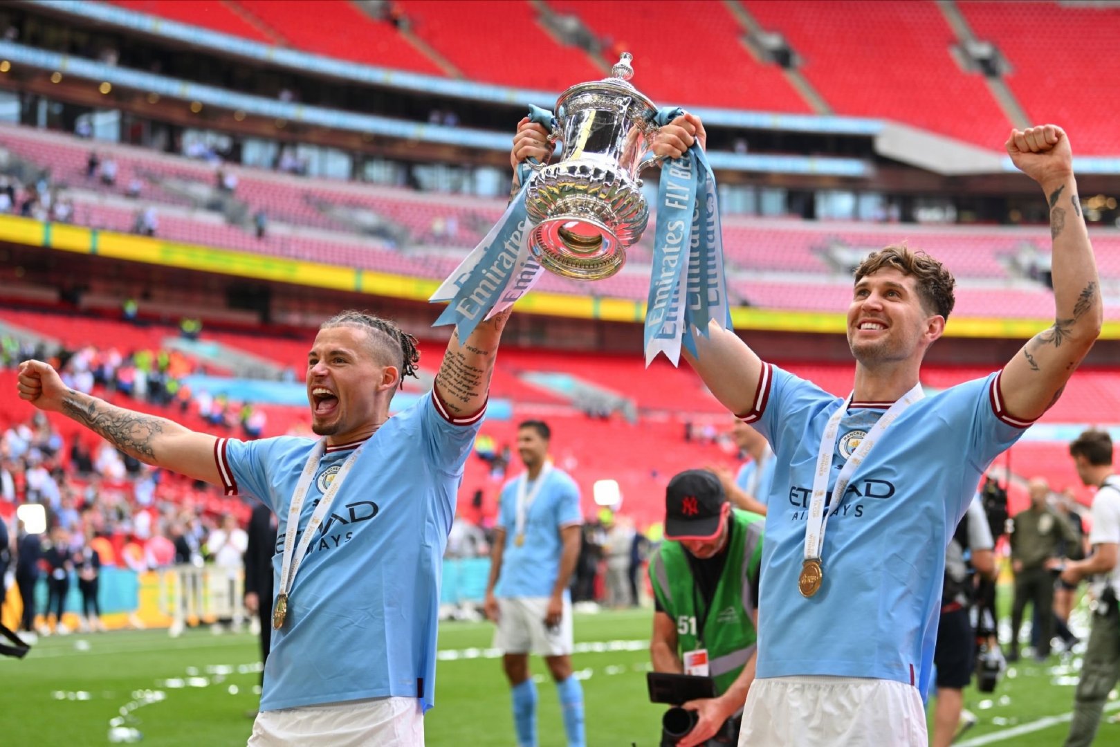 巴恩斯利足球俱乐部庆祝百年华诞的简单介绍