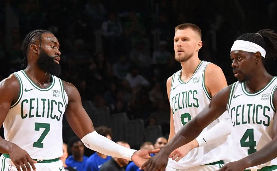 凯尔特人队逆转胜出,西部区晋级资格领先的简单介绍 凯尔特人队逆转胜出,西部区晋级资格领先的简单介绍