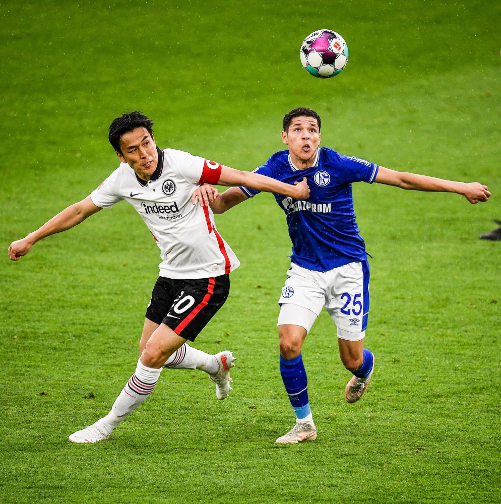 沙尔克不敌法兰克福,糟糕战绩持续 沙尔克不敌法兰克福,糟糕战绩持续