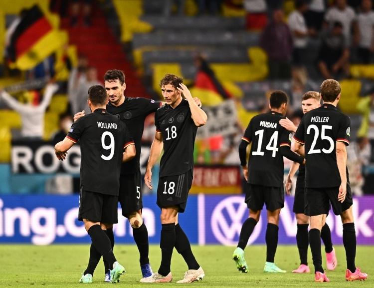 德国队带着胜利回国,挺进下一轮 德国队带着胜利回国,挺进下一轮