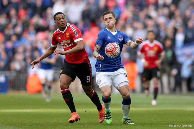 门兴格拉德巴赫门将神扑,稳固球队防线的简单介绍 门兴格拉德巴赫门将神扑,稳固球队防线的简单介绍