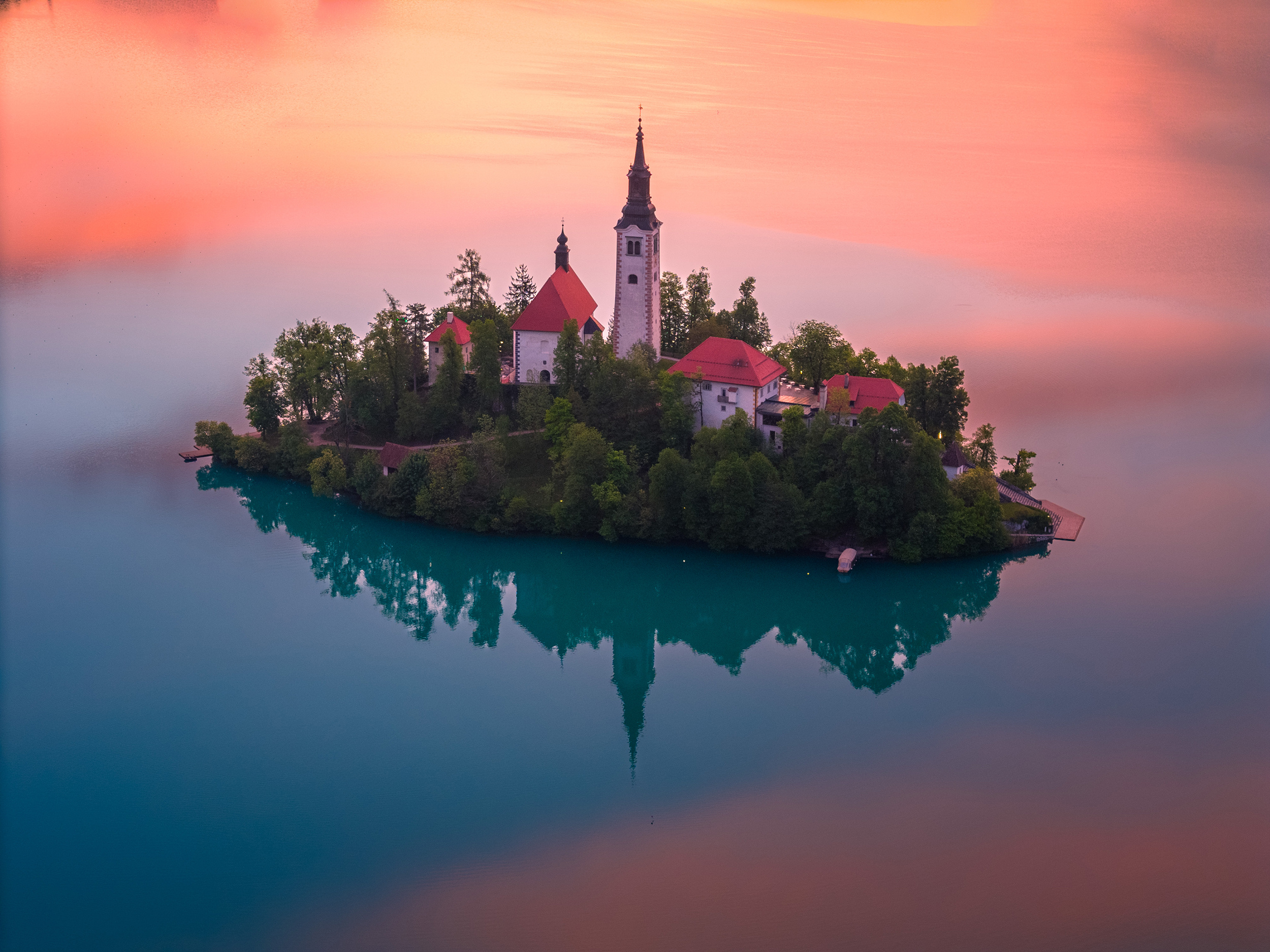 关于斯洛伐克逼平斯洛文尼亚,争夺晋级机会!的信息 关于斯洛伐克逼平斯洛文尼亚,争夺晋级机会!的信息