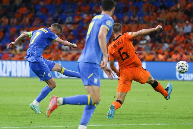 包含荷兰队布日突击欲以赢球为目标,备战水原三星的词条 包含荷兰队布日突击欲以赢球为目标,备战水原三星的词条