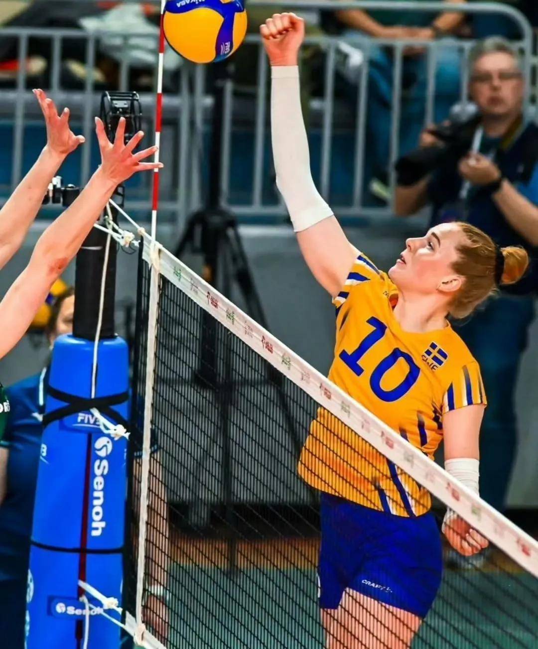 波兰逆袭瑞典,取得欧锦赛突破 波兰逆袭瑞典,取得欧锦赛突破