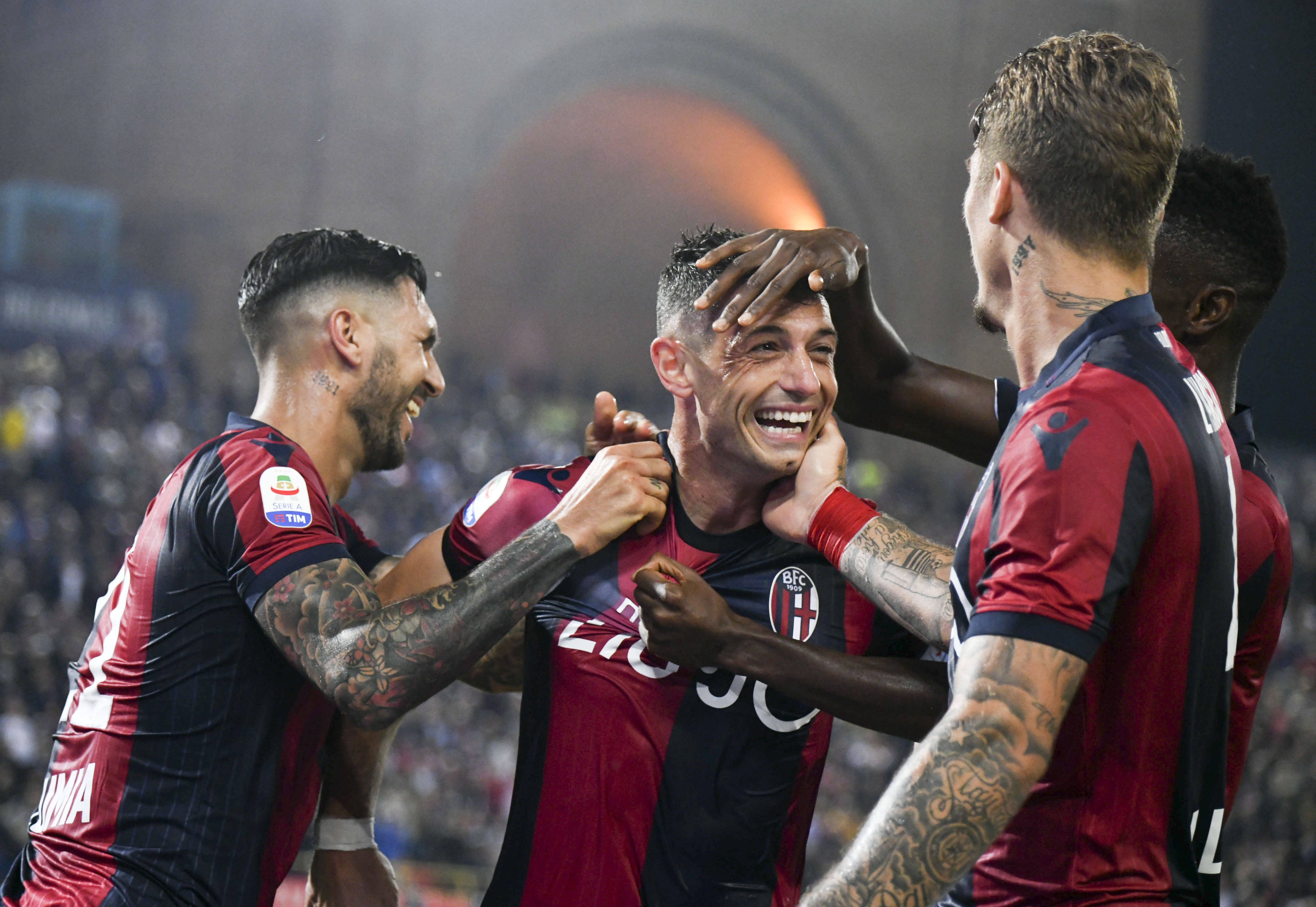 欧国联赛焦点大战:谁能笑到最后?球迷拭泪观战的简单介绍 欧国联赛焦点大战:谁能笑到最后?球迷拭泪观战的简单介绍