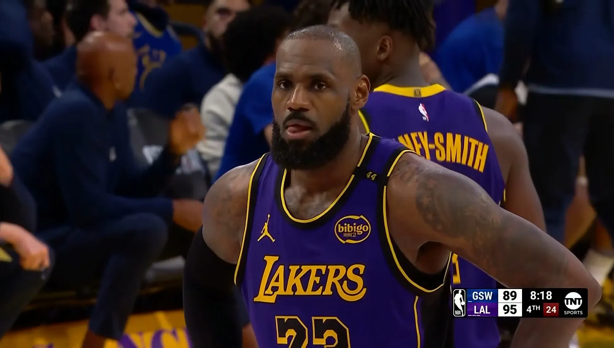 关于湖人取胜,实现主场连胜的信息 关于湖人取胜,实现主场连胜的信息