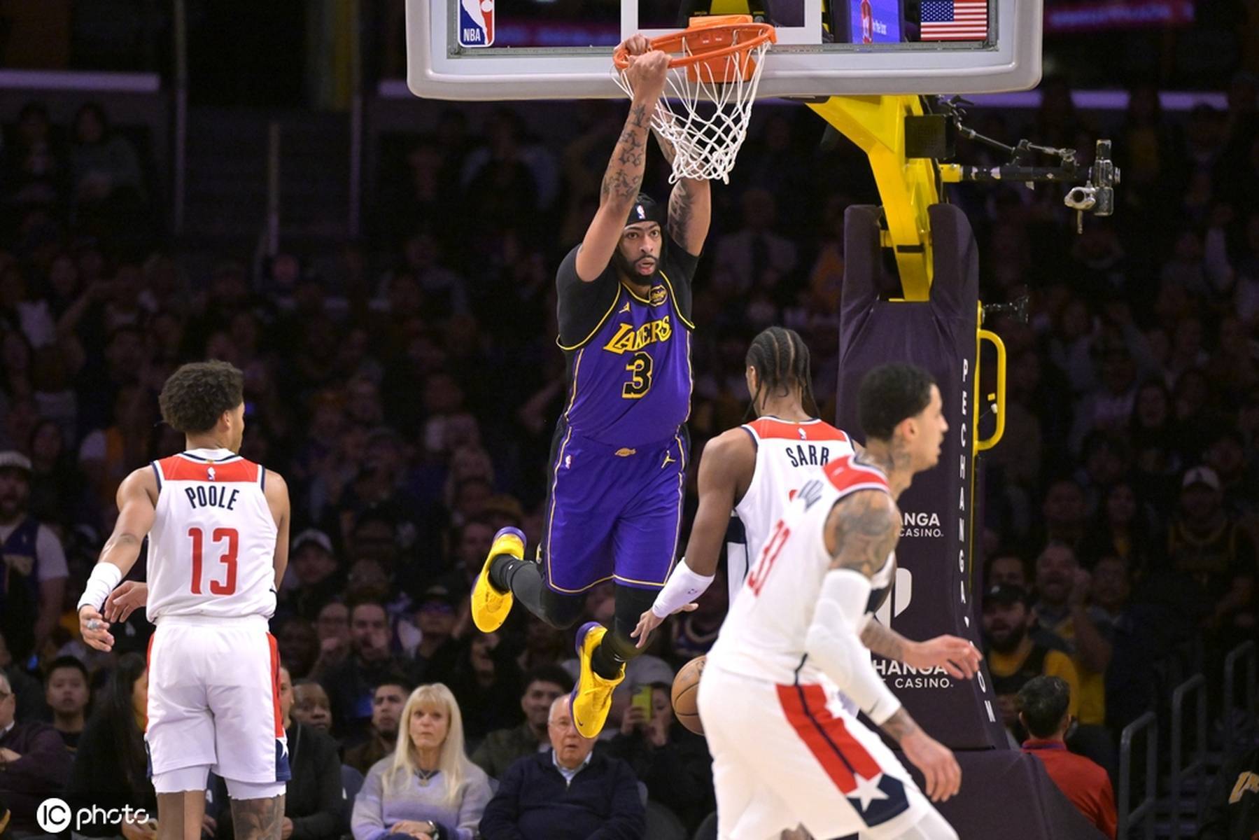 湖人主场大胜步行者,詹皇全场得分王成焦点的简单介绍 湖人主场大胜步行者,詹皇全场得分王成焦点的简单介绍