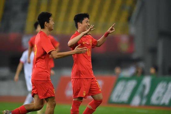 大陆球队在国际赛事中实现绝对优势 大陆球队在国际赛事中实现绝对优势