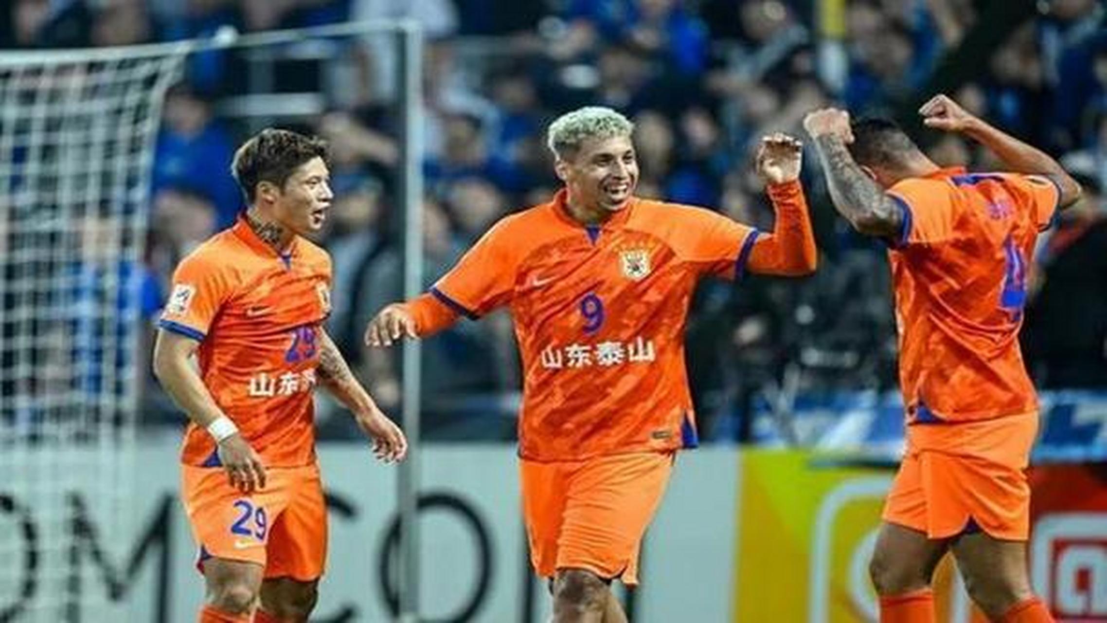 较量焦点:国内赛事成关键,影响亚冠战绩 较量焦点:国内赛事成关键,影响亚冠战绩