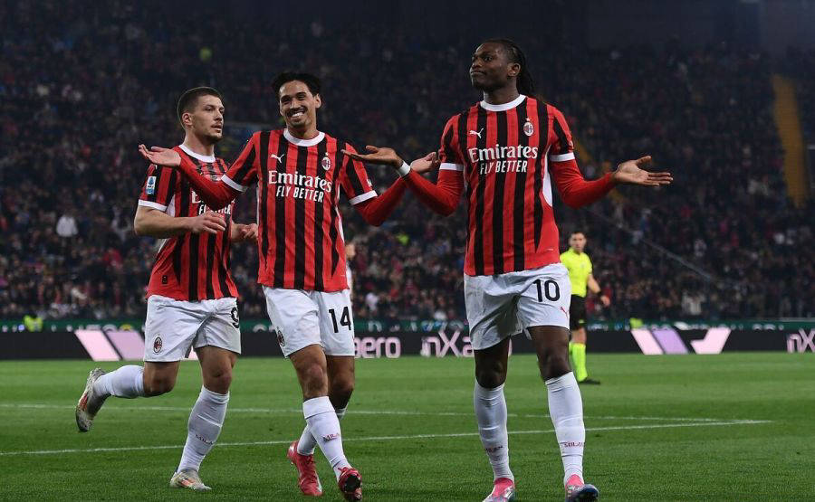 AC米兰惜败,无缘欧冠四强 AC米兰惜败,无缘欧冠四强