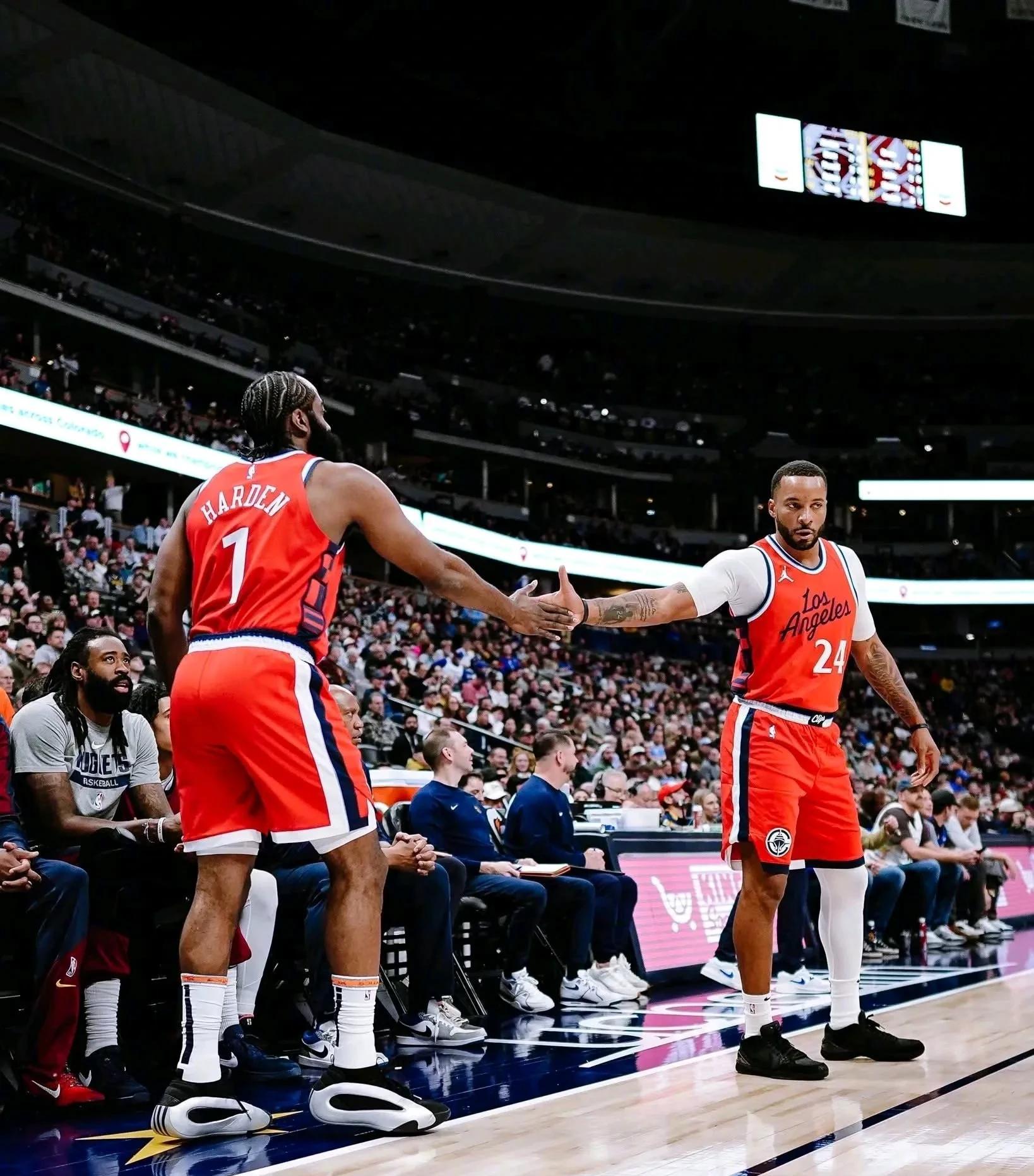 火箭客场灭魔术,哈登比赛定场时刻关键三分的简单介绍 火箭客场灭魔术,哈登比赛定场时刻关键三分的简单介绍