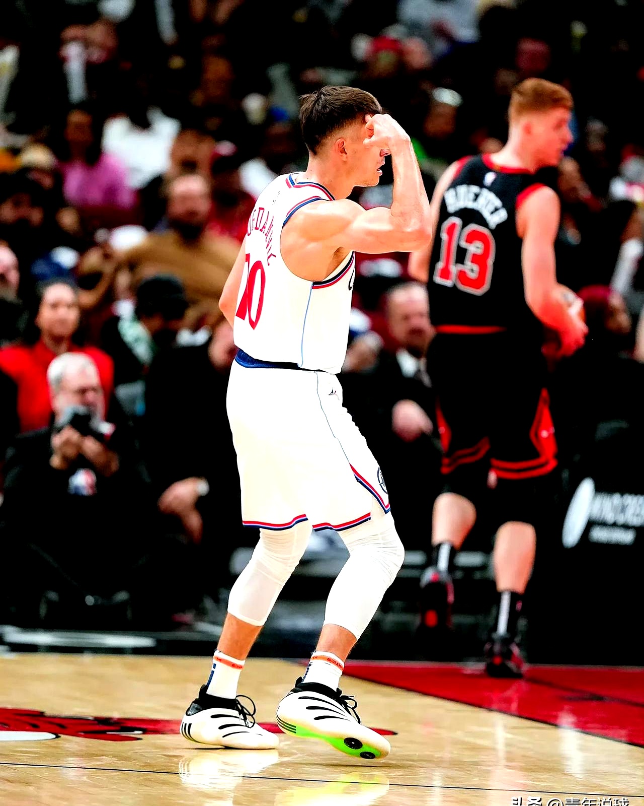 诺维奇主场一球小胜,斩获宝贵三分保持不败 诺维奇主场一球小胜,斩获宝贵三分保持不败