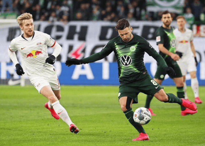 霍芬海姆队遭遇客场失利,遭遇两连败 霍芬海姆队遭遇客场失利,遭遇两连败