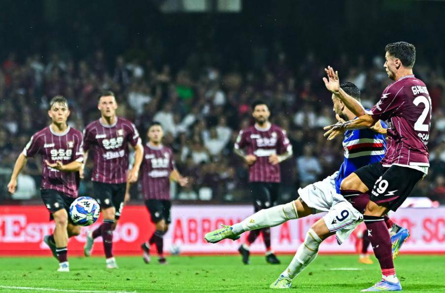 利物浦逆袭桑普多利亚:-击败对手,领跑小组的简单介绍 利物浦逆袭桑普多利亚:-击败对手,领跑小组的简单介绍