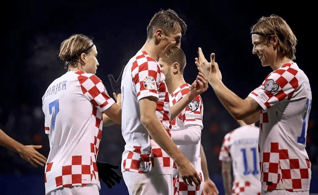 克罗地亚队在与芬兰队的比赛中晋级 克罗地亚队在与芬兰队的比赛中晋级