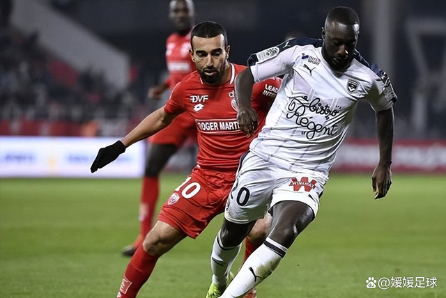 格罗宁根客场击败巴黎,豪取三分的简单介绍 格罗宁根客场击败巴黎,豪取三分的简单介绍