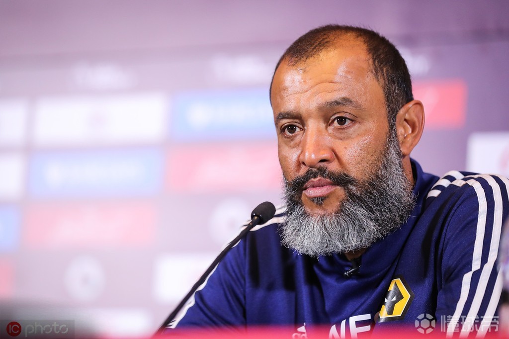 狼队主帅下课传闻引热议,球迷失望连连 狼队主帅下课传闻引热议,球迷失望连连