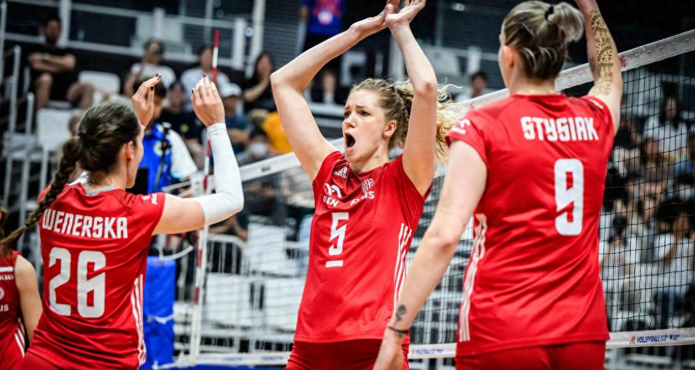 泰国女排横扫对手晋级四强 泰国女排横扫对手晋级四强