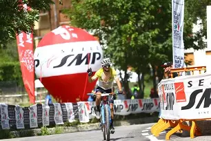 阿曼自行车新星夺冠,速度超乎想象 阿曼自行车新星夺冠,速度超乎想象