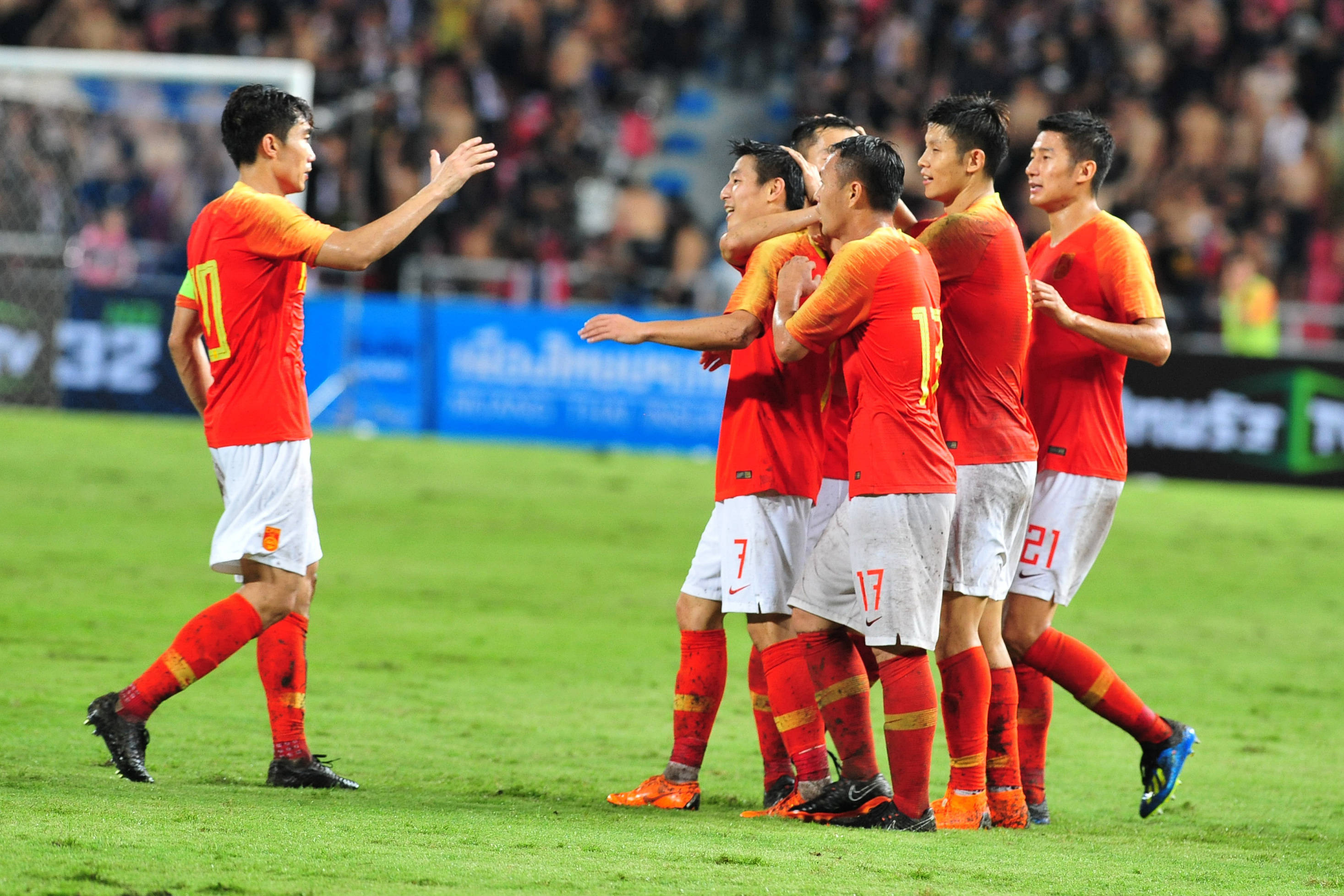 富力连败境遇堪忧,急需提振信心 富力连败境遇堪忧,急需提振信心