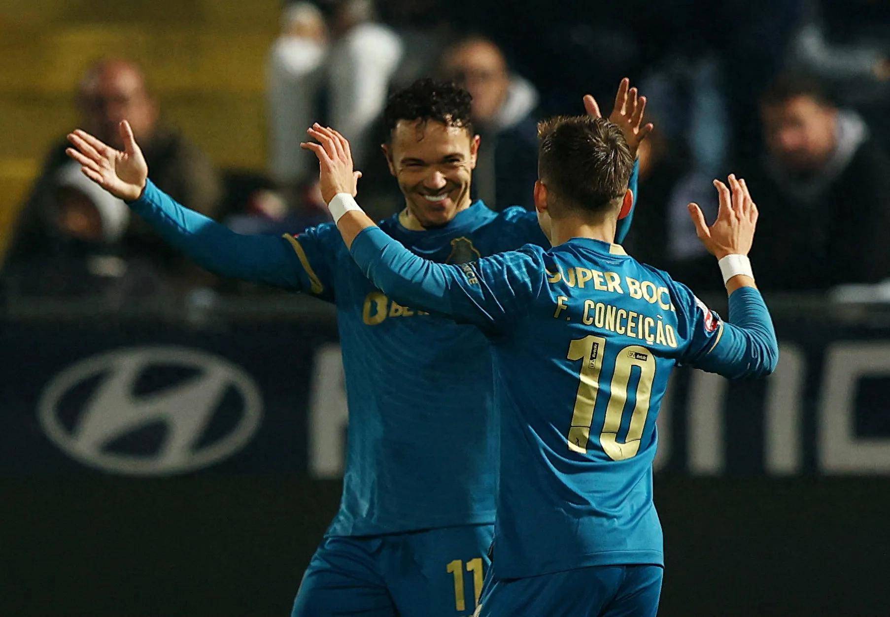 伯明翰主场大胜,上轮艰难失利力挫又战终结,保级之幕不再 伯明翰主场大胜,上轮艰难失利力挫又战终结,保级之幕不再