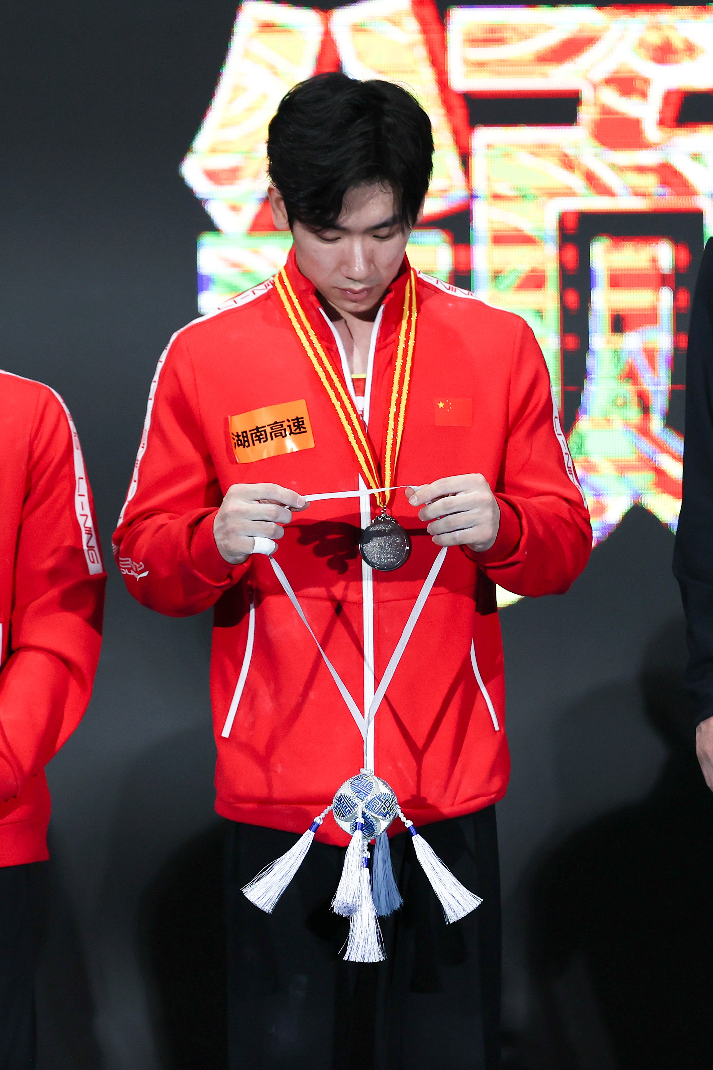 体操男团赛将在明天展开激烈角逐 体操男团赛将在明天展开激烈角逐