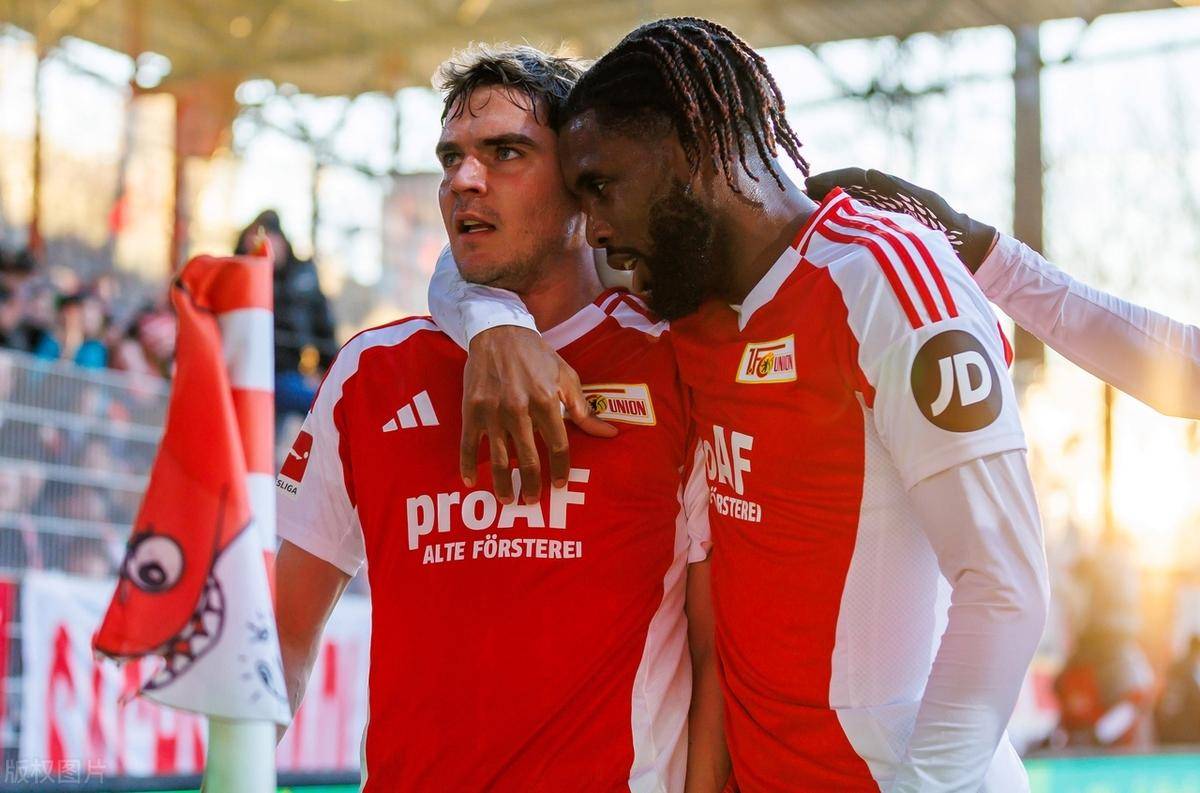 勒沃库森在与美因茨的比赛中扳平比分,互不相让 勒沃库森在与美因茨的比赛中扳平比分,互不相让