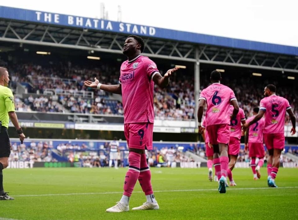 伯恩利绝平强敌,不败气质引人注目 伯恩利绝平强敌,不败气质引人注目