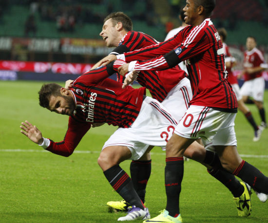 巴勒莫主场受挫,保级前路漫长 巴勒莫主场受挫,保级前路漫长