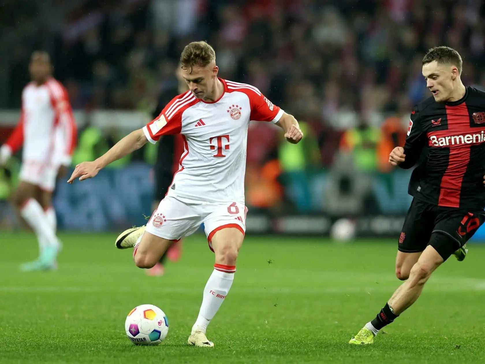 奥格斯堡客场战胜汉诺威,实现保级目标 奥格斯堡客场战胜汉诺威,实现保级目标