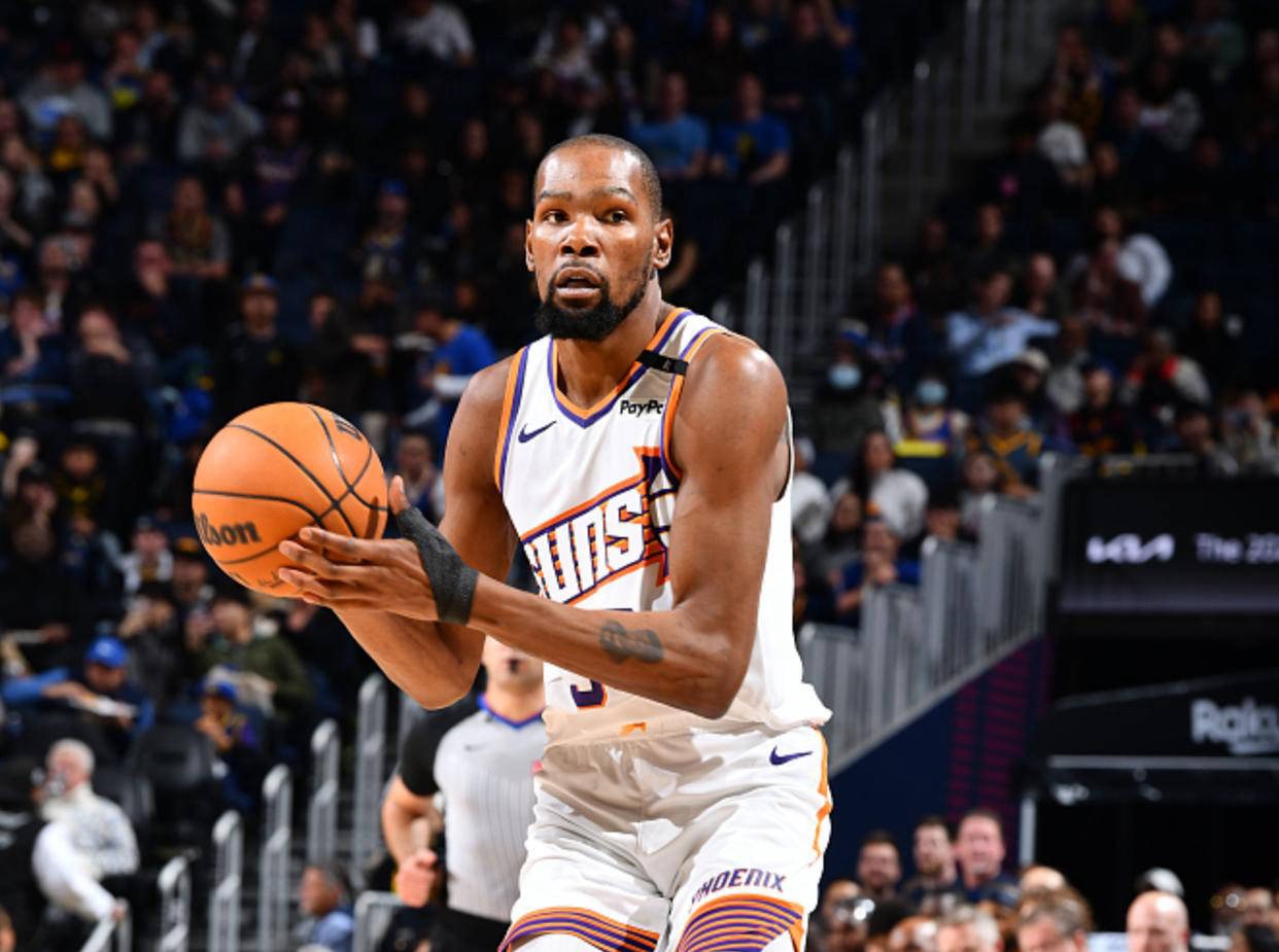 太阳队员进攻犀利,轻松获胜 太阳队员进攻犀利,轻松获胜