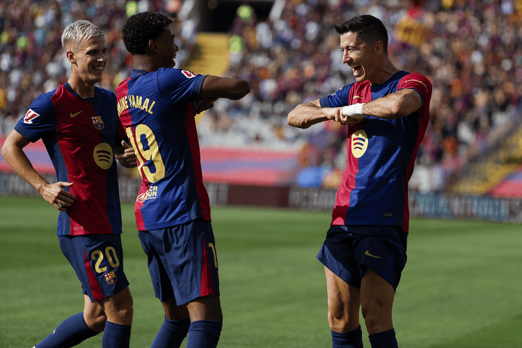 篮网横扫老鹰:厄勒尔努力全场出色表现率队横扫对手 篮网横扫老鹰:厄勒尔努力全场出色表现率队横扫对手