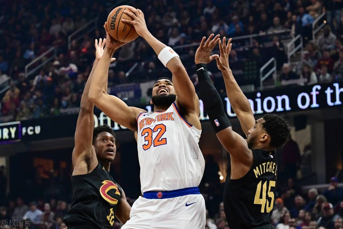 骑士客场大胜尼克斯,结束连败 骑士客场大胜尼克斯,结束连败