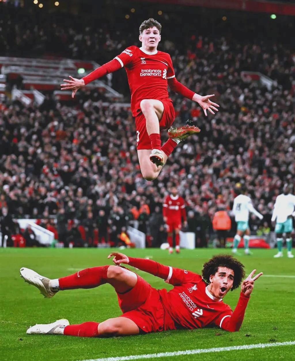 包含利物浦中场战术精妙:进攻犀利缔造传奇的词条 包含利物浦中场战术精妙:进攻犀利缔造传奇的词条