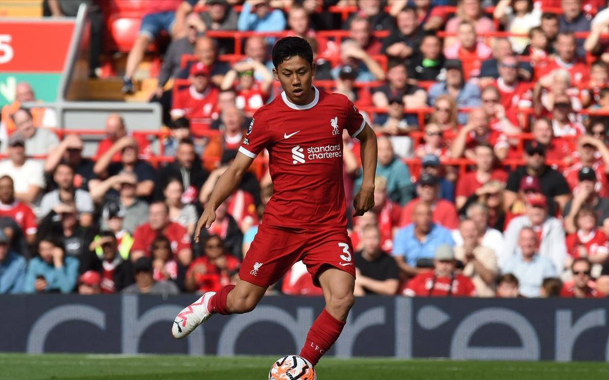 包含利物浦中场战术精妙:进攻犀利缔造传奇的词条 包含利物浦中场战术精妙:进攻犀利缔造传奇的词条