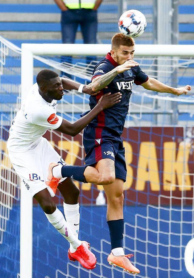 包含格拉纳达主场不敌对手,遭遇连败的词条 包含格拉纳达主场不敌对手,遭遇连败的词条