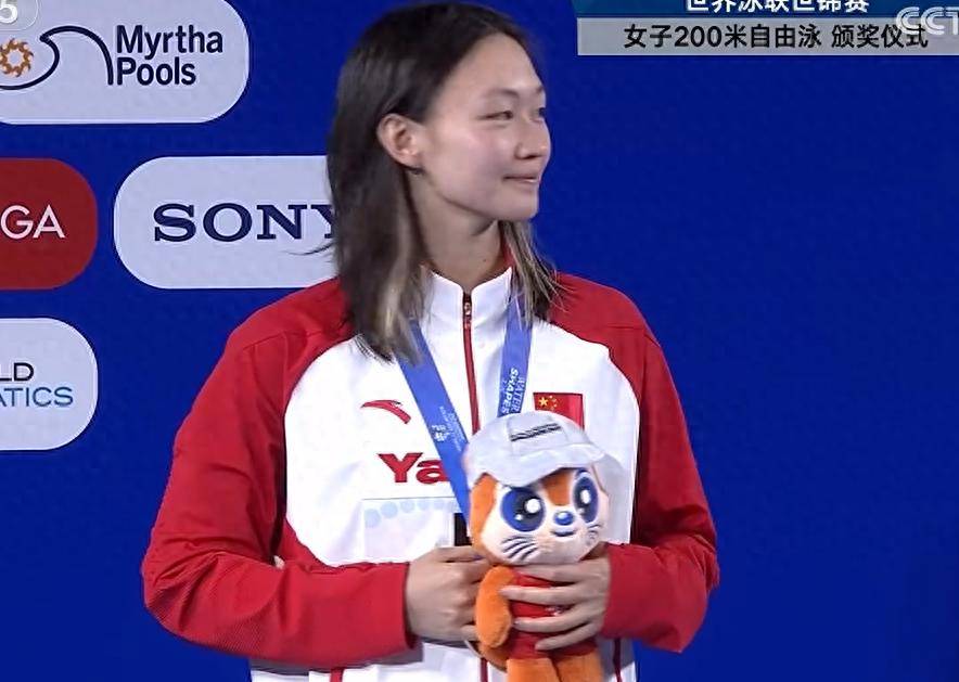 法国游泳名将表现抢眼，大放异彩