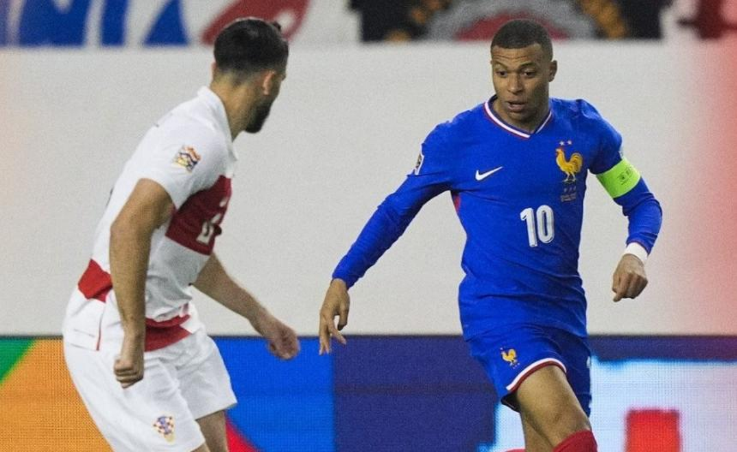 意大利队在欧国联比赛中遭遇惨败，球迷心碎！