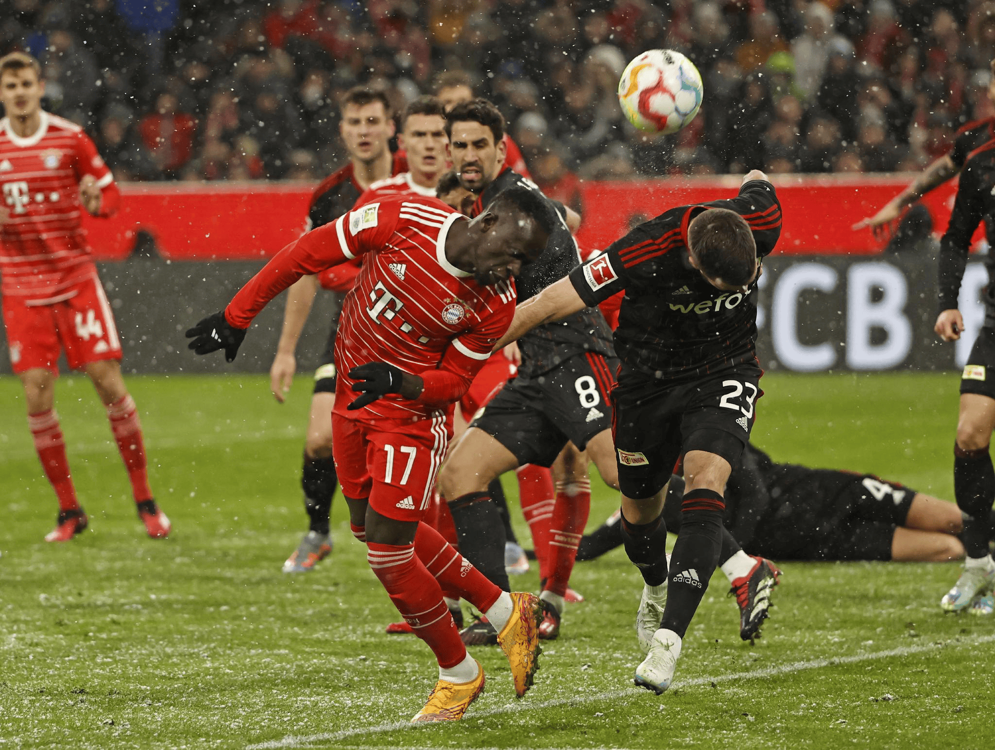 关于拜仁慕尼黑防守失误,欧冠前景蒙上阴影的信息 关于拜仁慕尼黑防守失误,欧冠前景蒙上阴影的信息