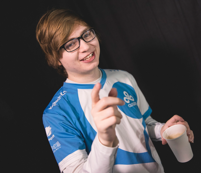 包含FLY力克C9,Crisp线上压制力十足鏖战多局成都决赛之夜,留下经典瞬间的词条 包含FLY力克C9,Crisp线上压制力十足鏖战多局成都决赛之夜,留下经典瞬间的词条