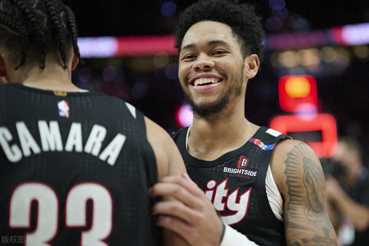 开拓者队再度败北,晋级困难重重 开拓者队再度败北,晋级困难重重