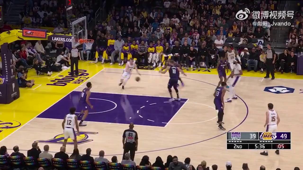 布克内线虐筐全场高效 布克内线虐筐全场高效