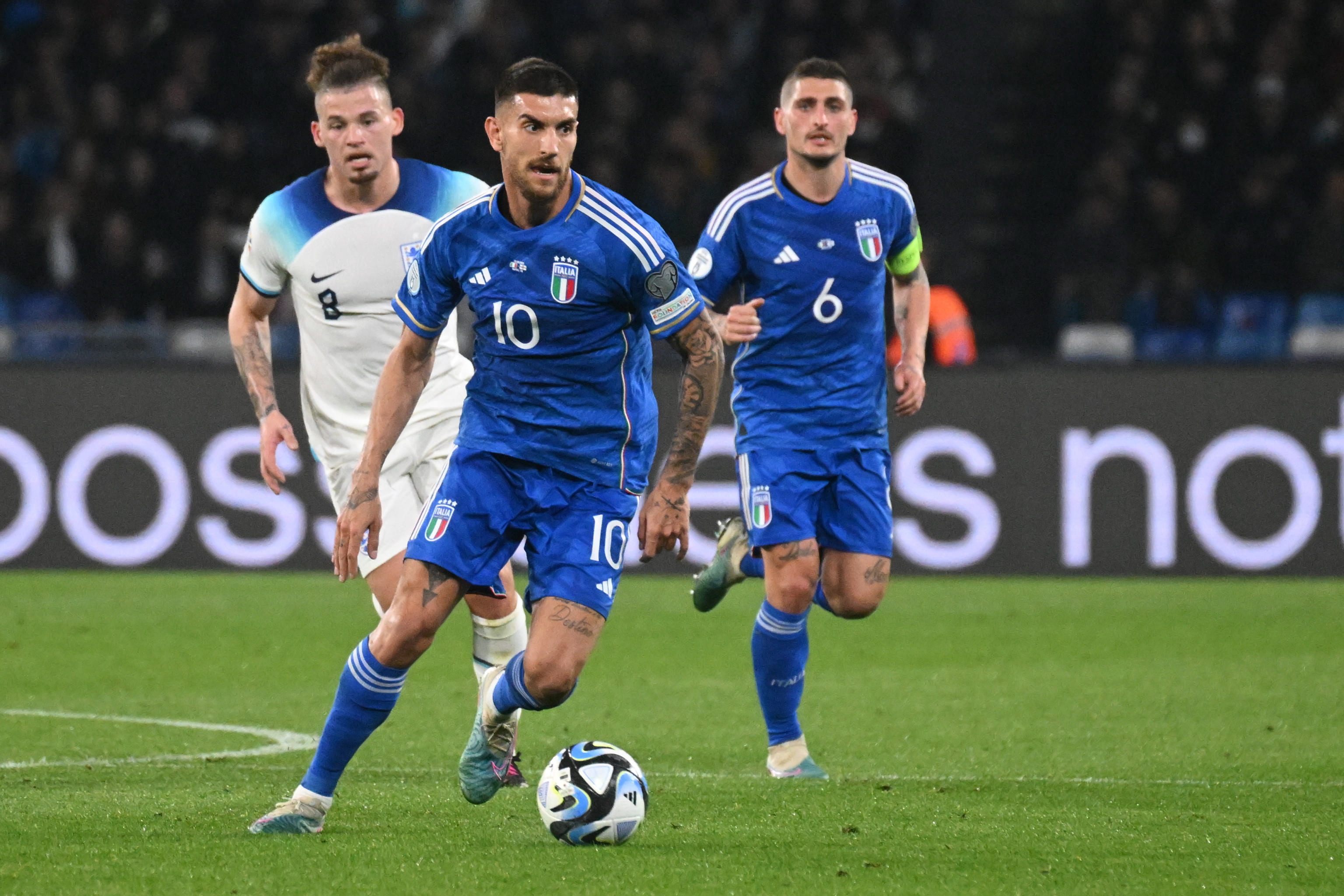 欧洲杯预选赛较量激烈,进球场面精彩纷呈 欧洲杯预选赛较量激烈,进球场面精彩纷呈