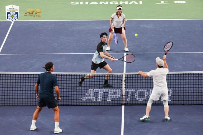 英国网球队绝地反击意大利网球队,费德勒制霸全场的简单介绍 英国网球队绝地反击意大利网球队,费德勒制霸全场的简单介绍